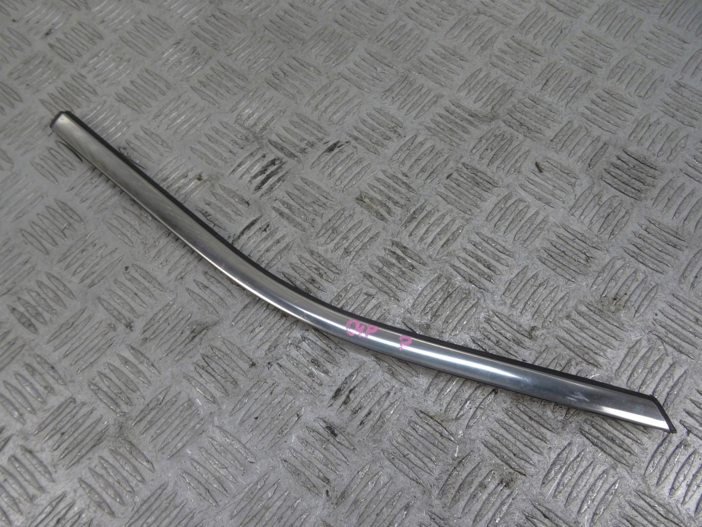 CITROEN C4 PICASSO накладка на крыло правая хром