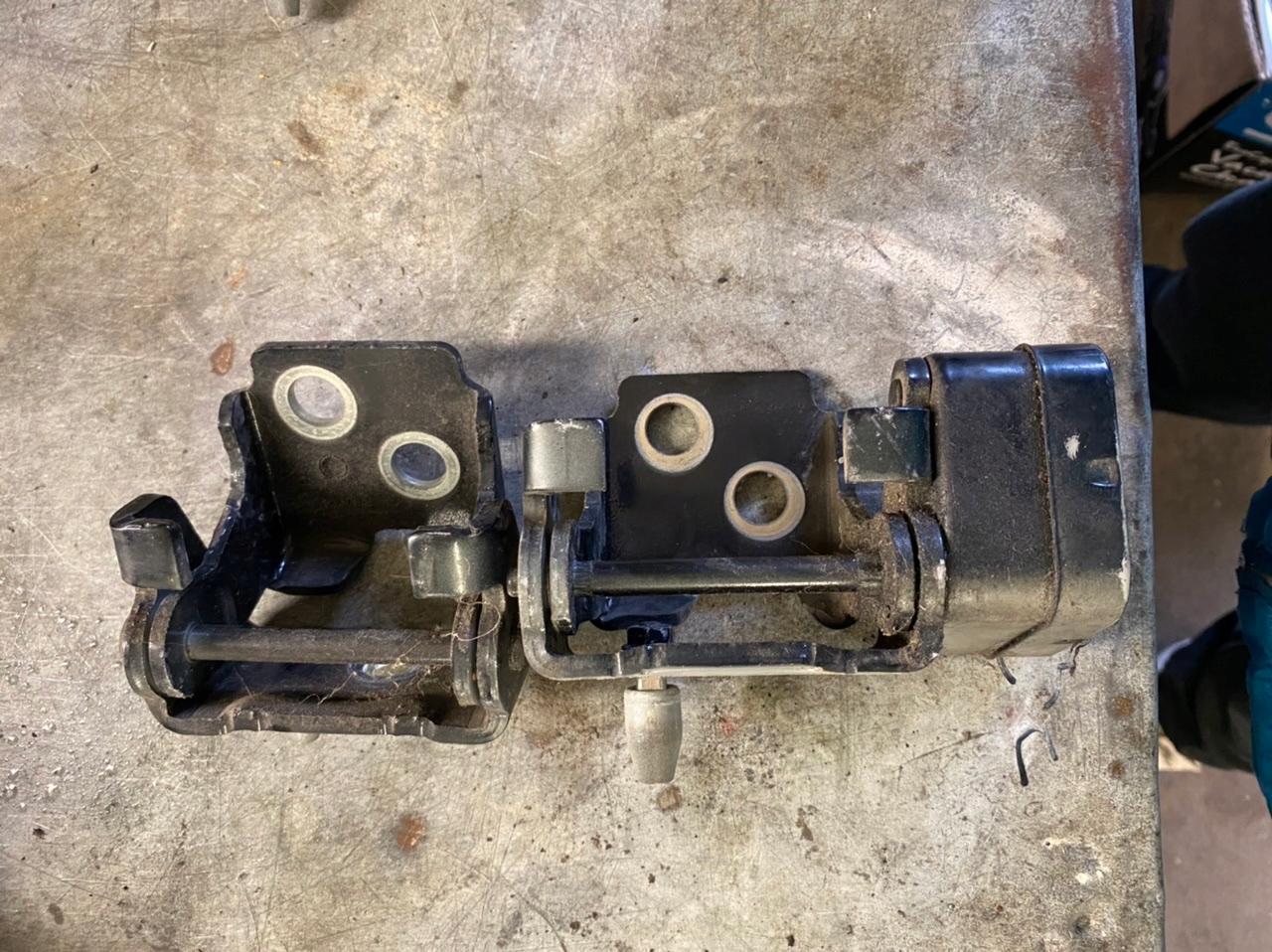 CITROEN C5 III Обмежувач дверей правий KTVD