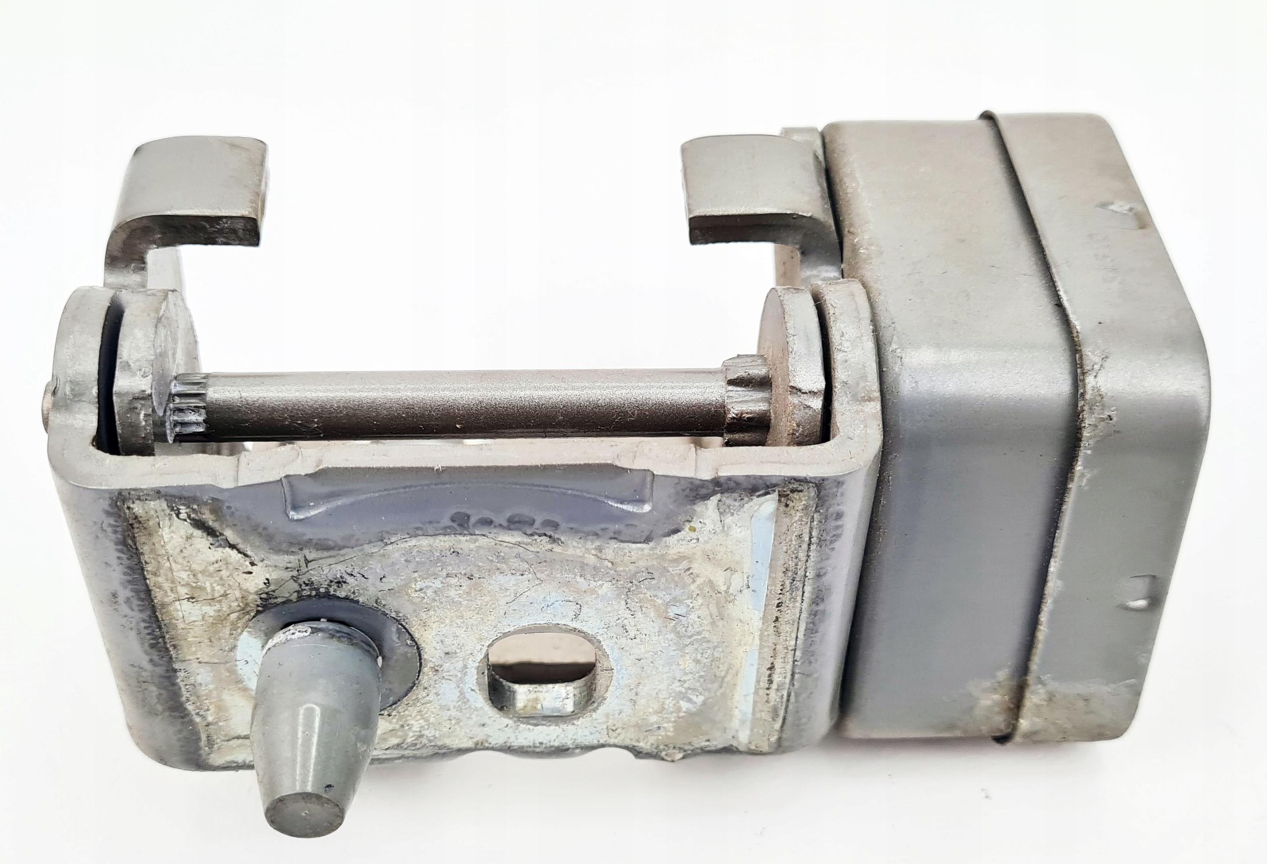 X7 2 - CITROEN C5 III ограничитель двери передний левый KCHC