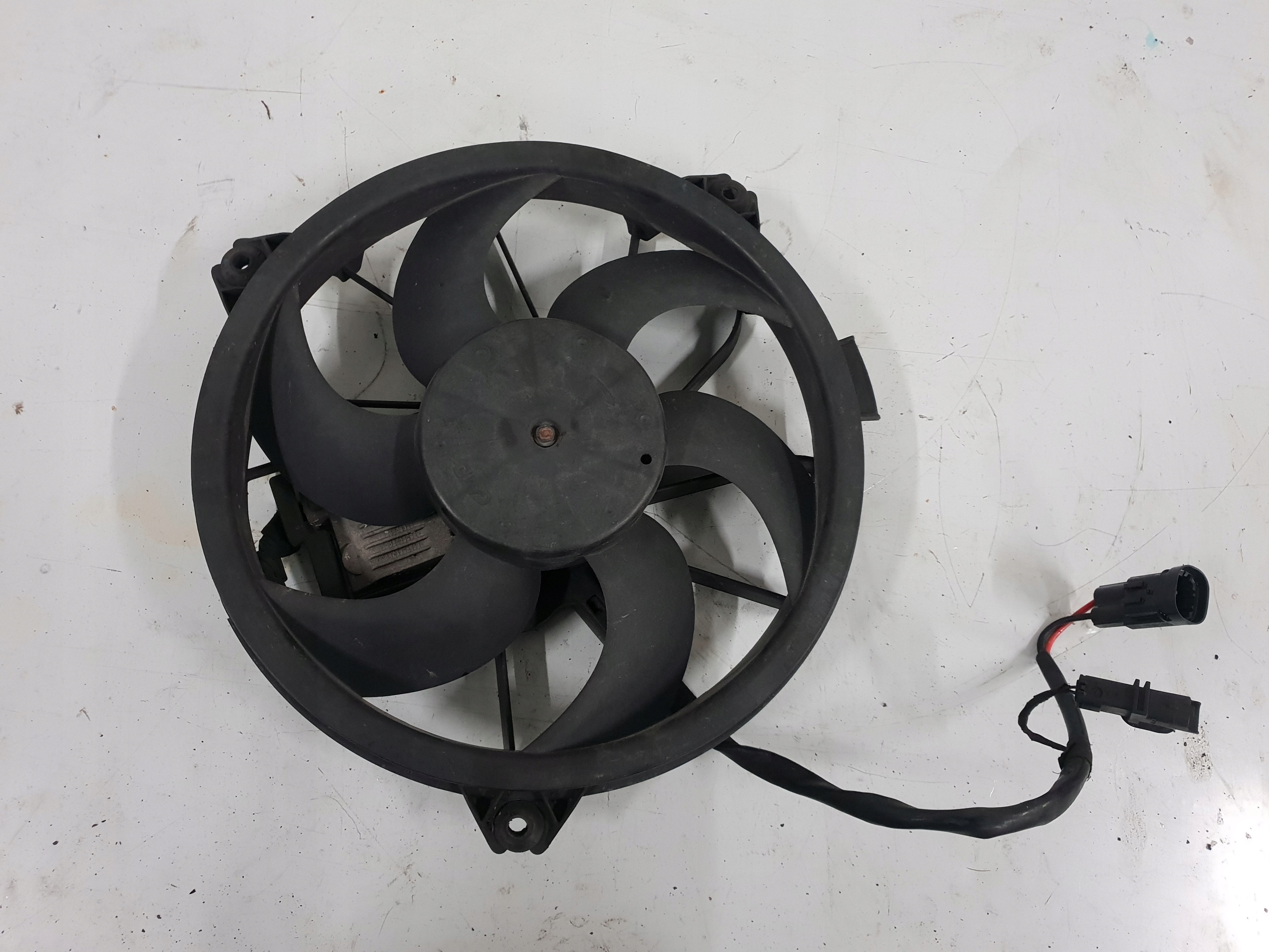 9682626680 - CITROEN C5 III X7 2.7 HDI вентилятор радиатора