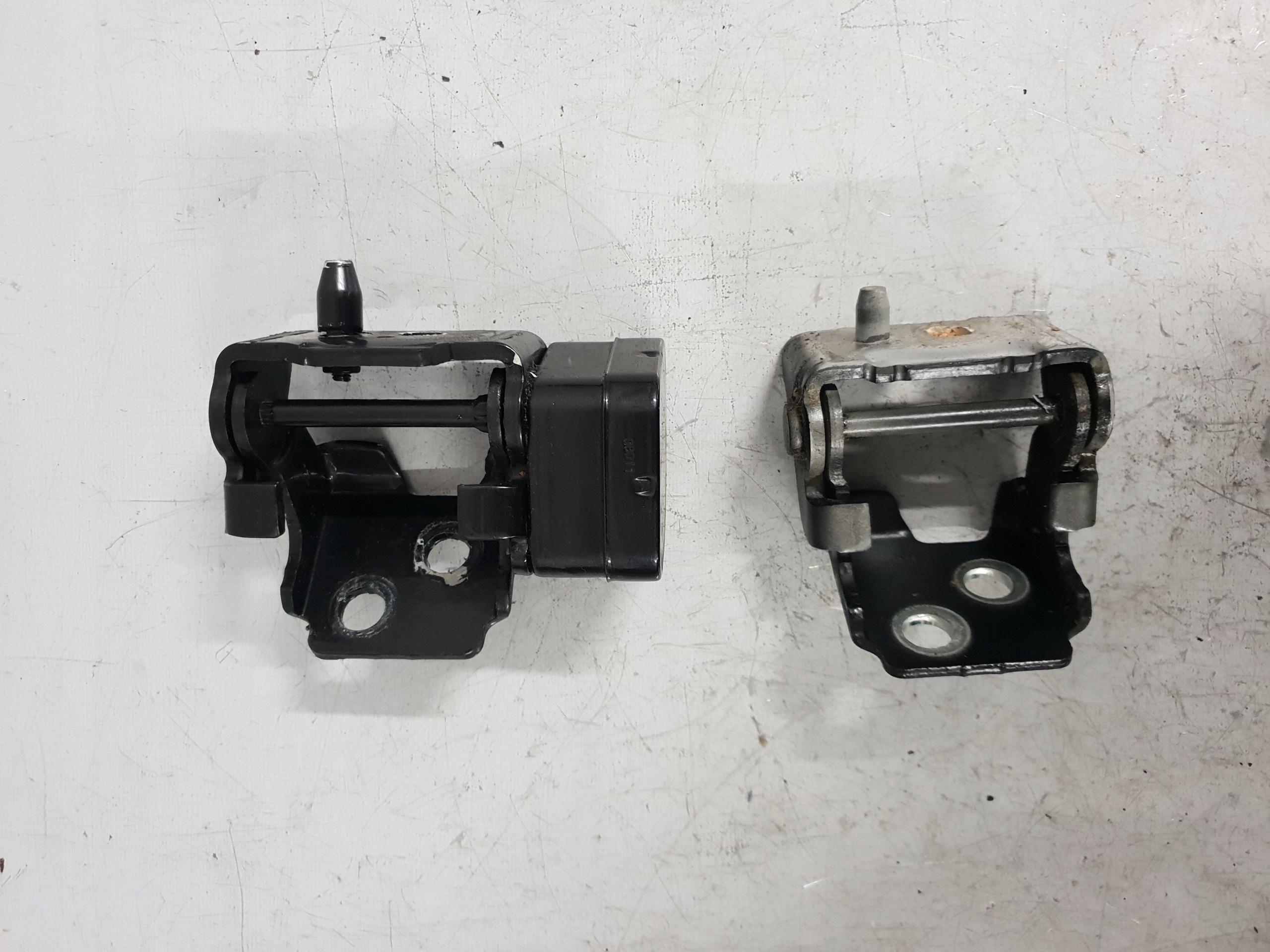 CITROEN C5 III X7 KTVD петля двери левая передняя