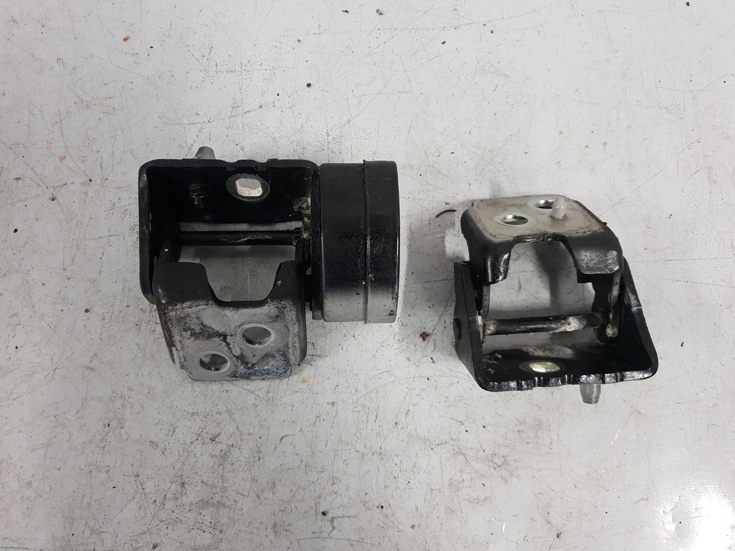 CITROEN C5 III X7 ktvd дверна петля права передня