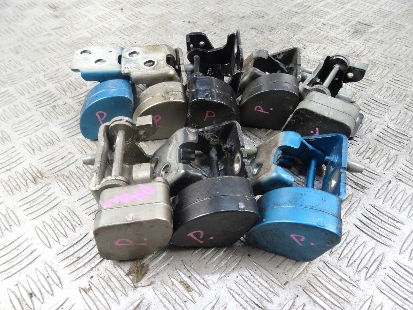 CITROEN C5 III X7 Обмежувач дверей передній правий