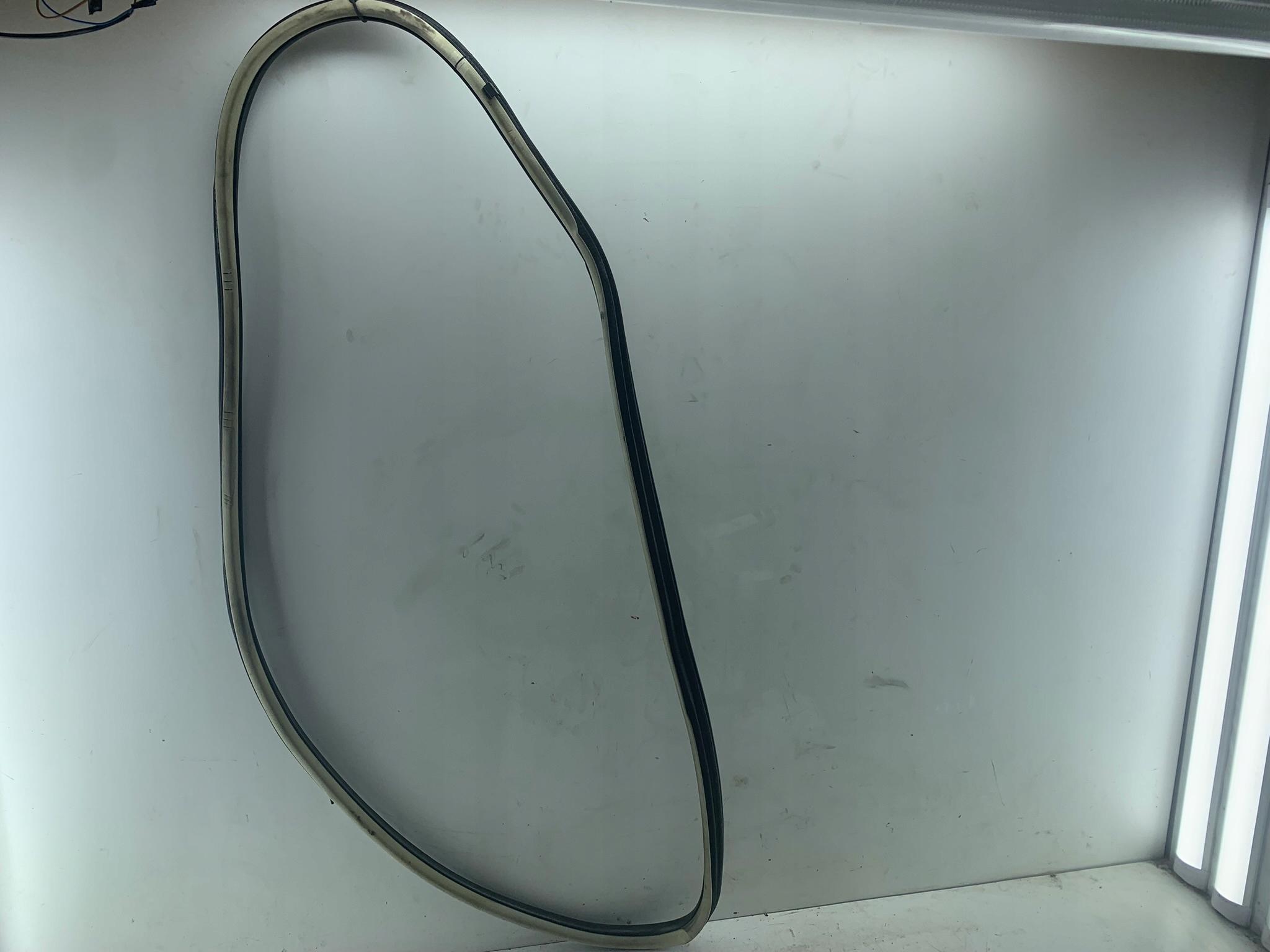 CITROEN C5 III X7 уплотнитель передней правой двери