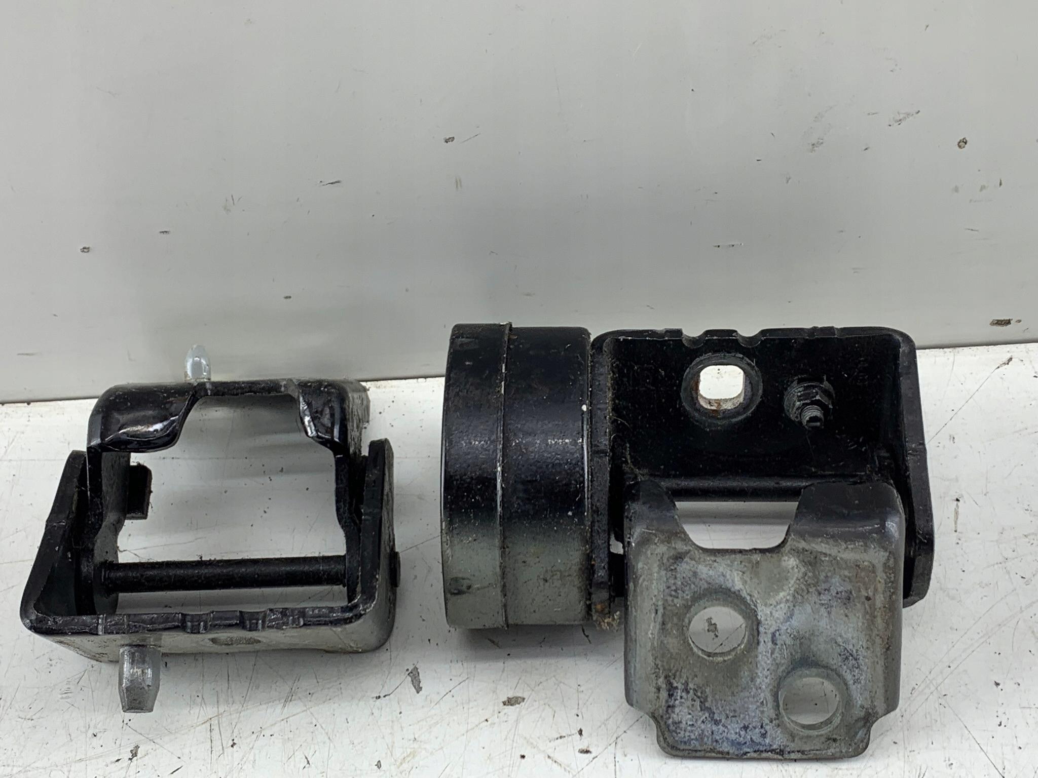 CITROEN C5 X7 III петля петлі лівий передній KTVD