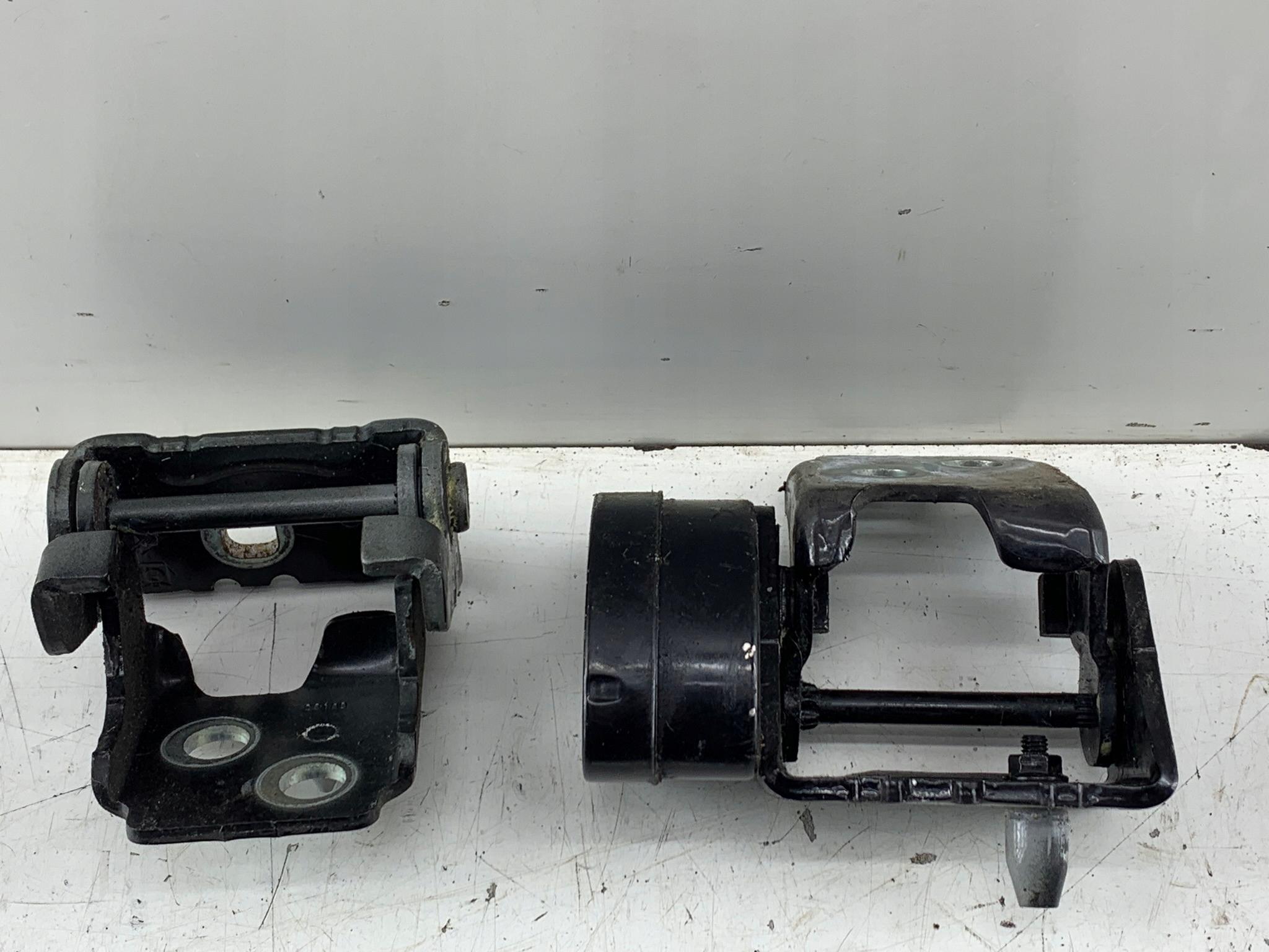 CITROEN C5 X7 III петлі петлі лівий задній KTVD