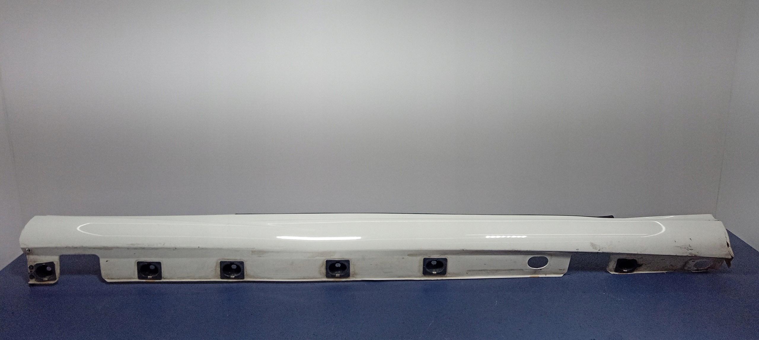 CL63 AMG W216 педаль порога правая A2166900440 650