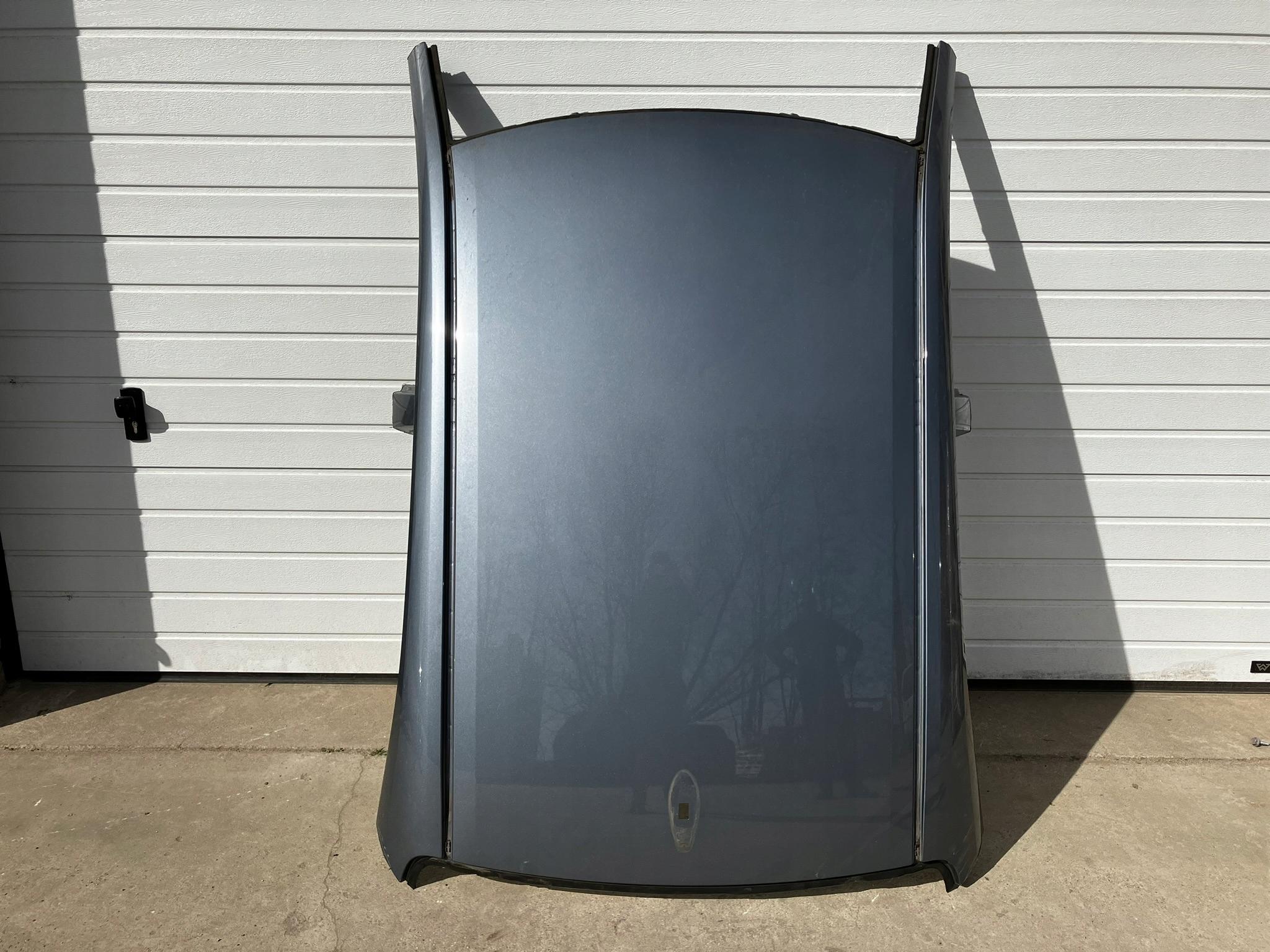 COROLLA E21 седан дах