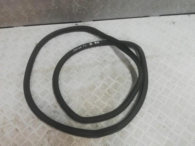 CORSA D УПЛОТНИТЕЛЬ ДВЕРИ ПЕРЕДНИЙ ЛЕВЫЙ 5D