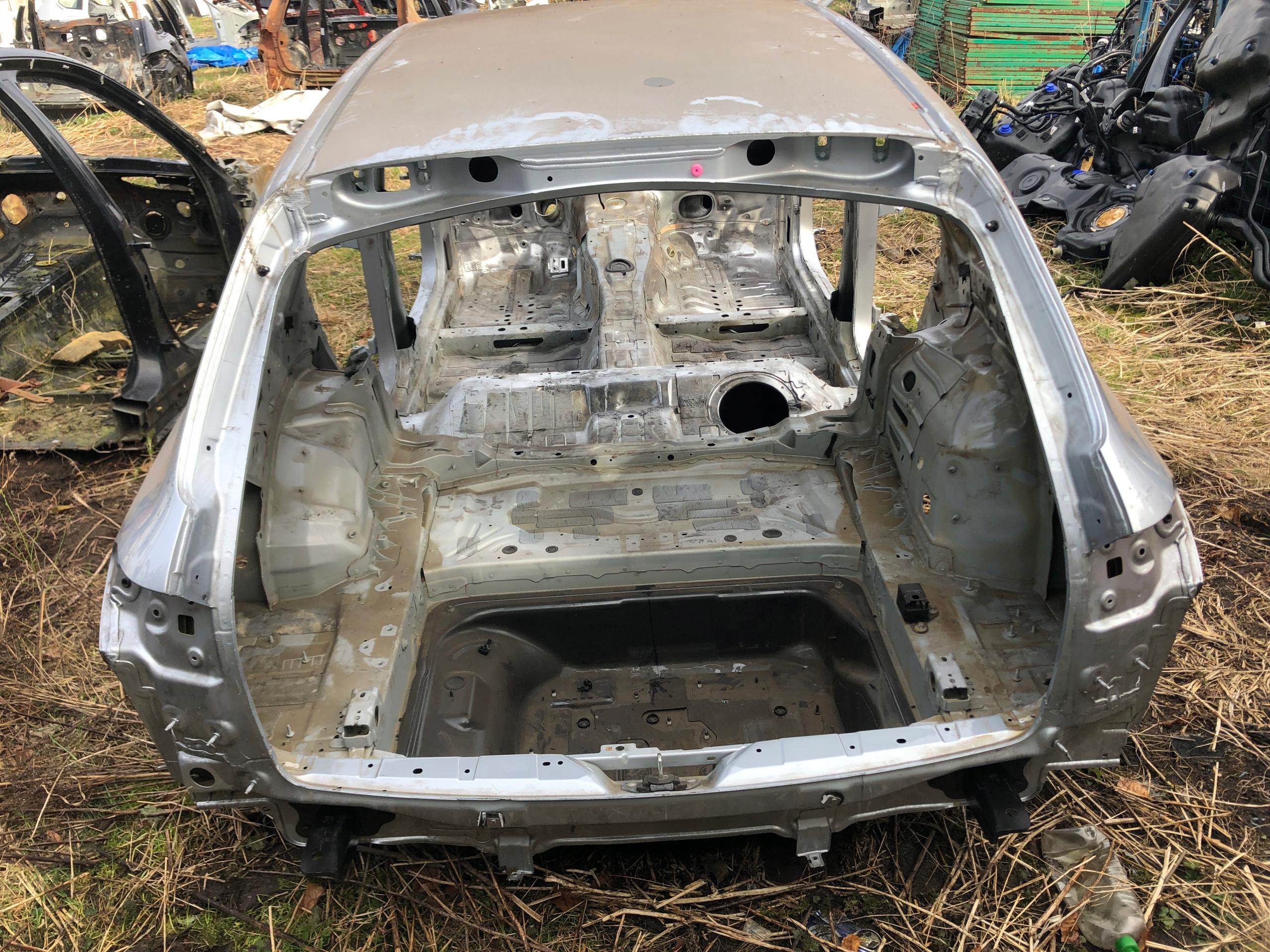 Чверть жопа з дахом MERCEDES E-клас W213 Універсал