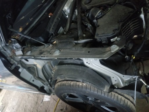 Чверть фартух правий AUDI Q5 8R