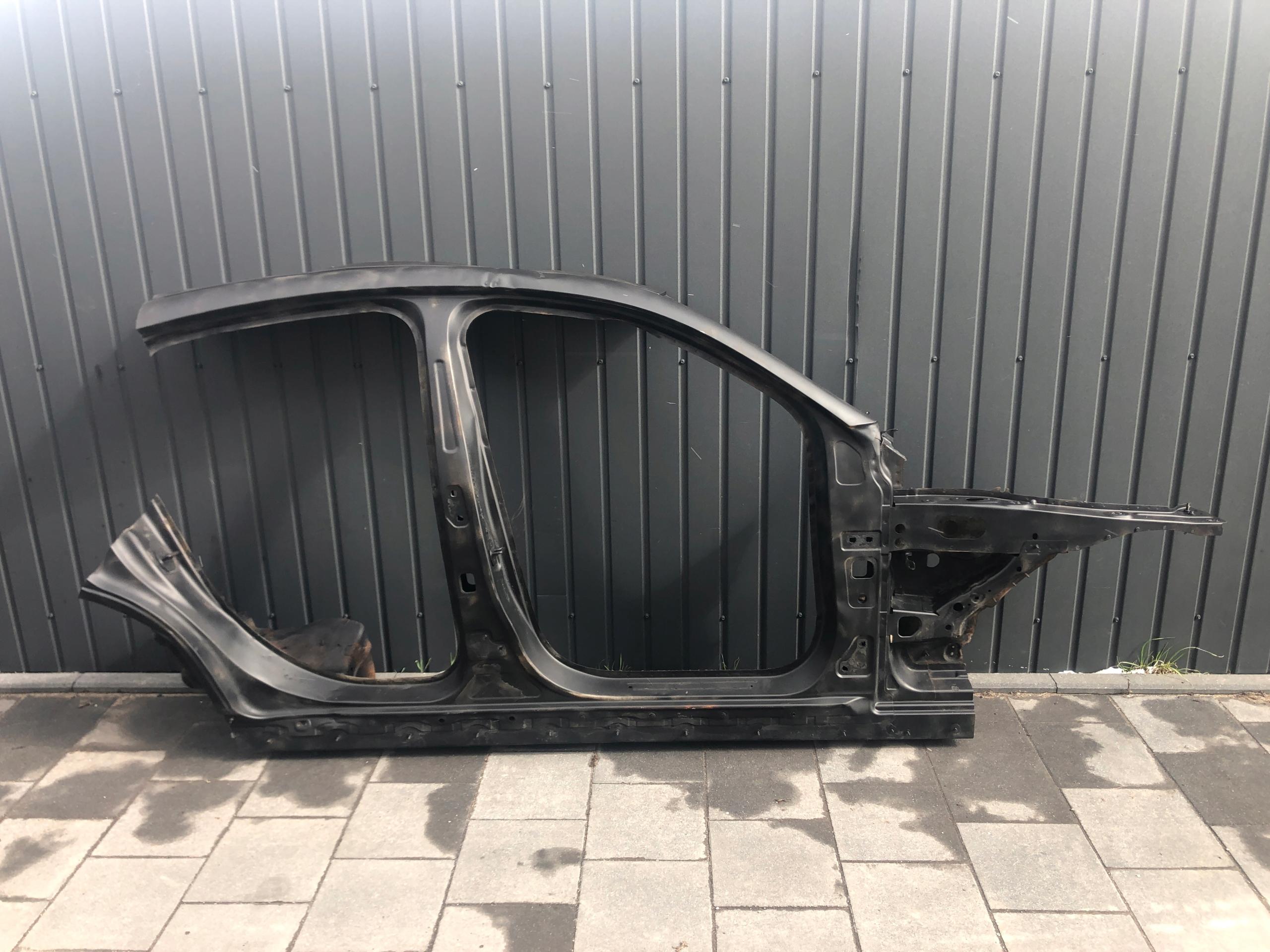 ЧВЕРТЬ ЛІВА ПРАВА СТОРОНА MERCEDES GLC COUPE 253