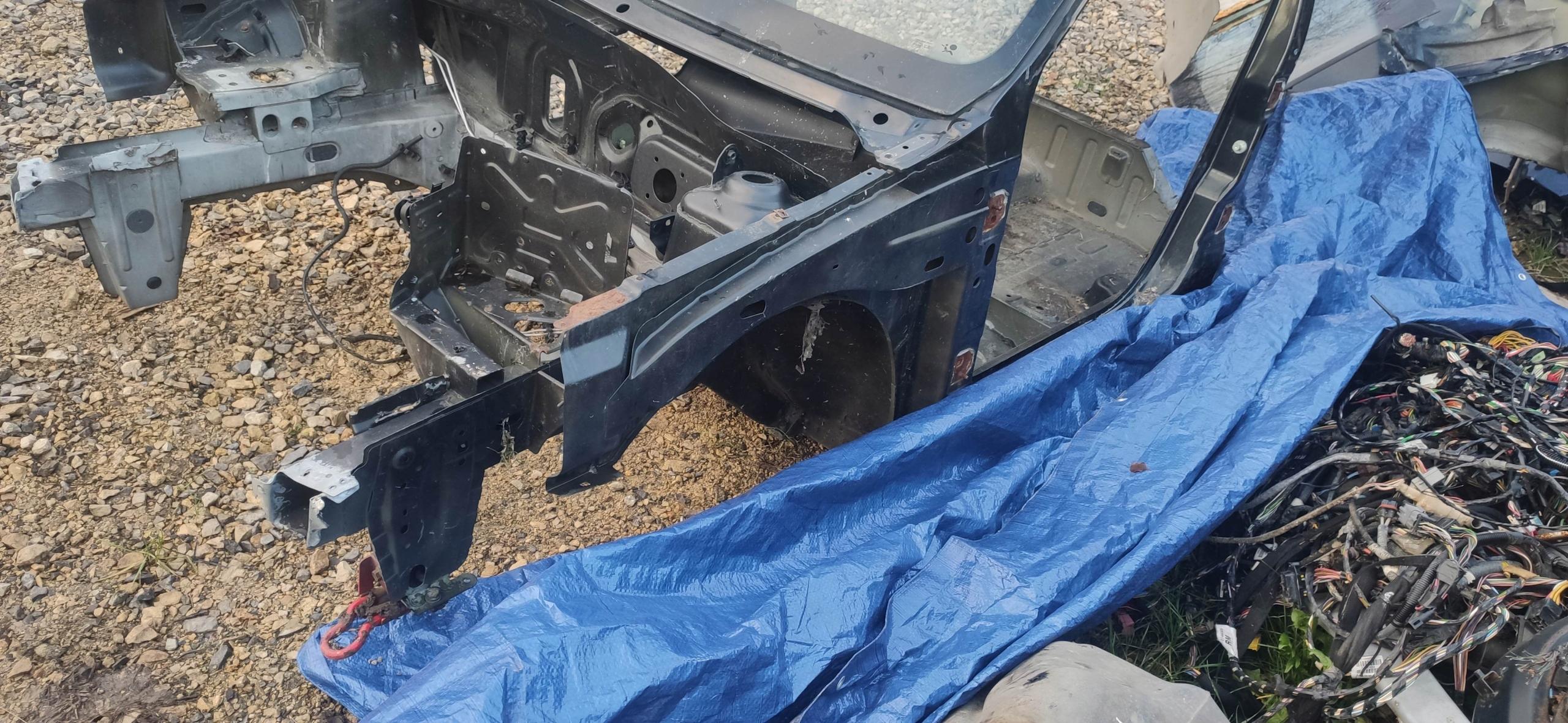 ЧВЕРТЬ ЛОНЖЕРОН ЛІВИЙ ПЕРЕДНІЙ DACIA DUSTER І 10-