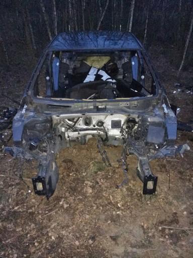 000000000000aq1f0 - ЧЕТВЕРТЬ ФУНДАМЕНТ ПЕРЕДНИЙ РЕМЕНЬ ПЕРЕДНИЙ HYUNDAI i40