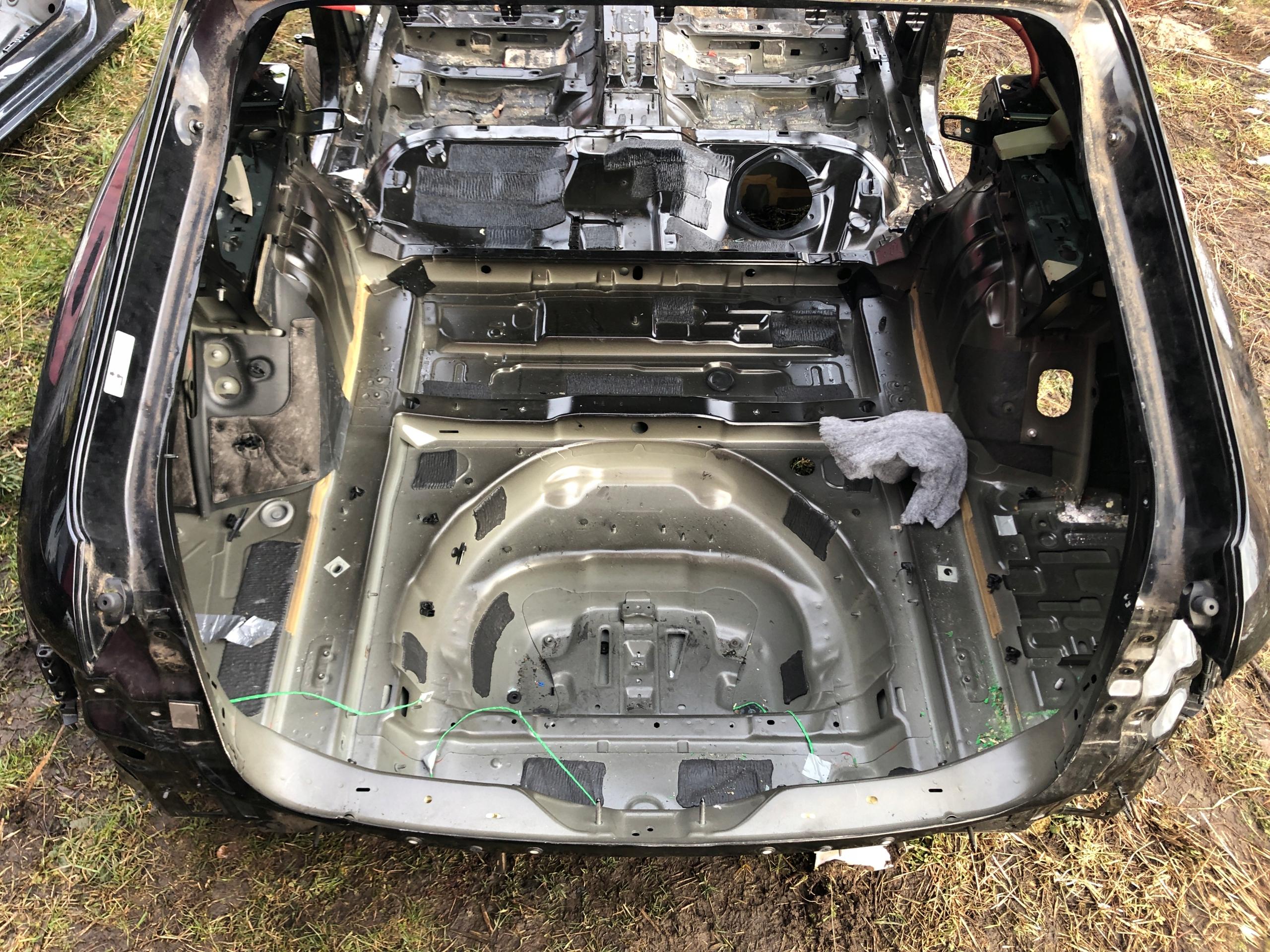 Чверть задня Дупа Бризковики AUDI A6 C8 AVANT універсал