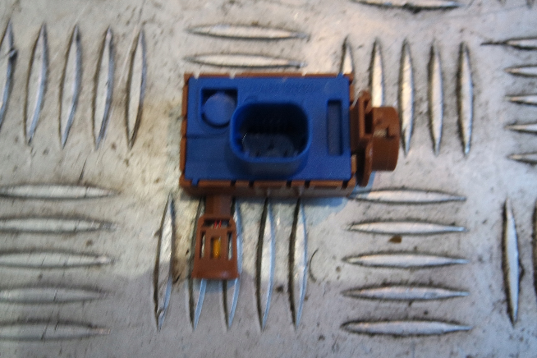 ДАТЧИК ПОВІТРЯ PORSCHE 992 992907658A