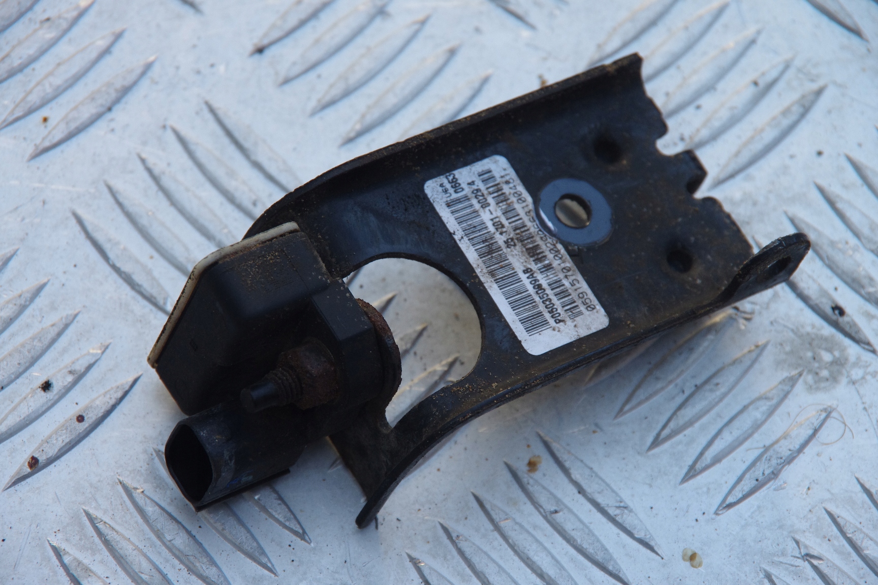 56029456AA 05035099AB - ДАТЧИК ДЕМПФИРОВАНИЯ JEEP GRAND CHEROKEE WK2 SRT8