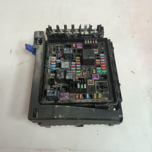 Chevrolet camaro 16 - блок запобіжників 84044723 сша