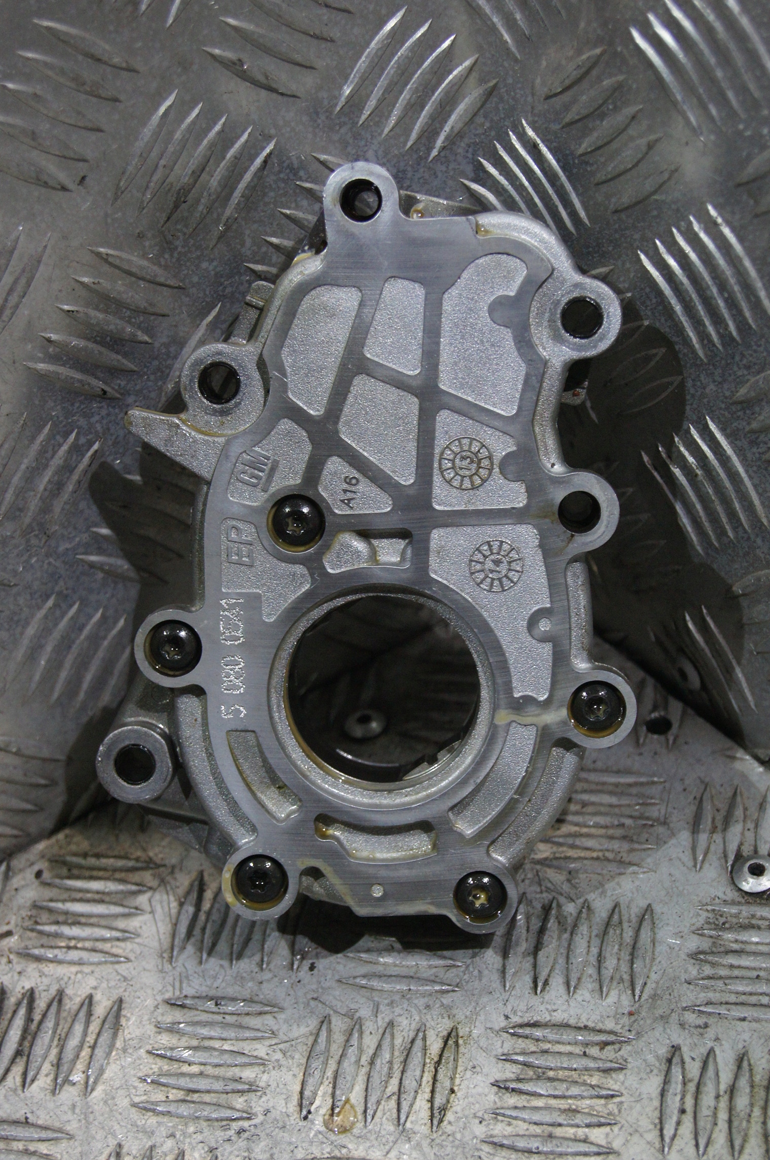 Chevrolet Camaro 3.6 LFX 09-15 масляный насос двигателя