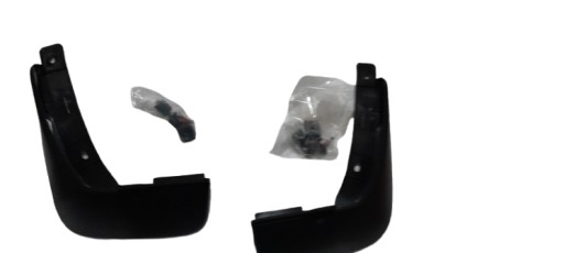 Оригинальные задние брызговики Mazda 3.