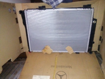 Радіатор Mercedes 2025003203