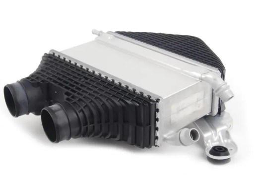 17517846235 - Радіатор інтеркулера BMW M3 F80 Оригінал