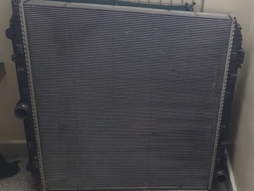 Водяной радиатор Мерседес Актрос МП4.