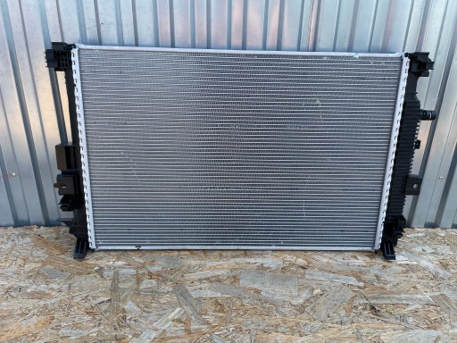 Радіатор водяний OPEL INSIGNIA B Новий оригінал 84208036