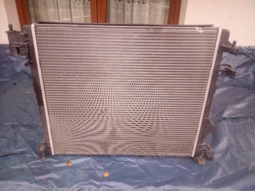 Водяной радиатор с вентилятором Ниссан Кашкай