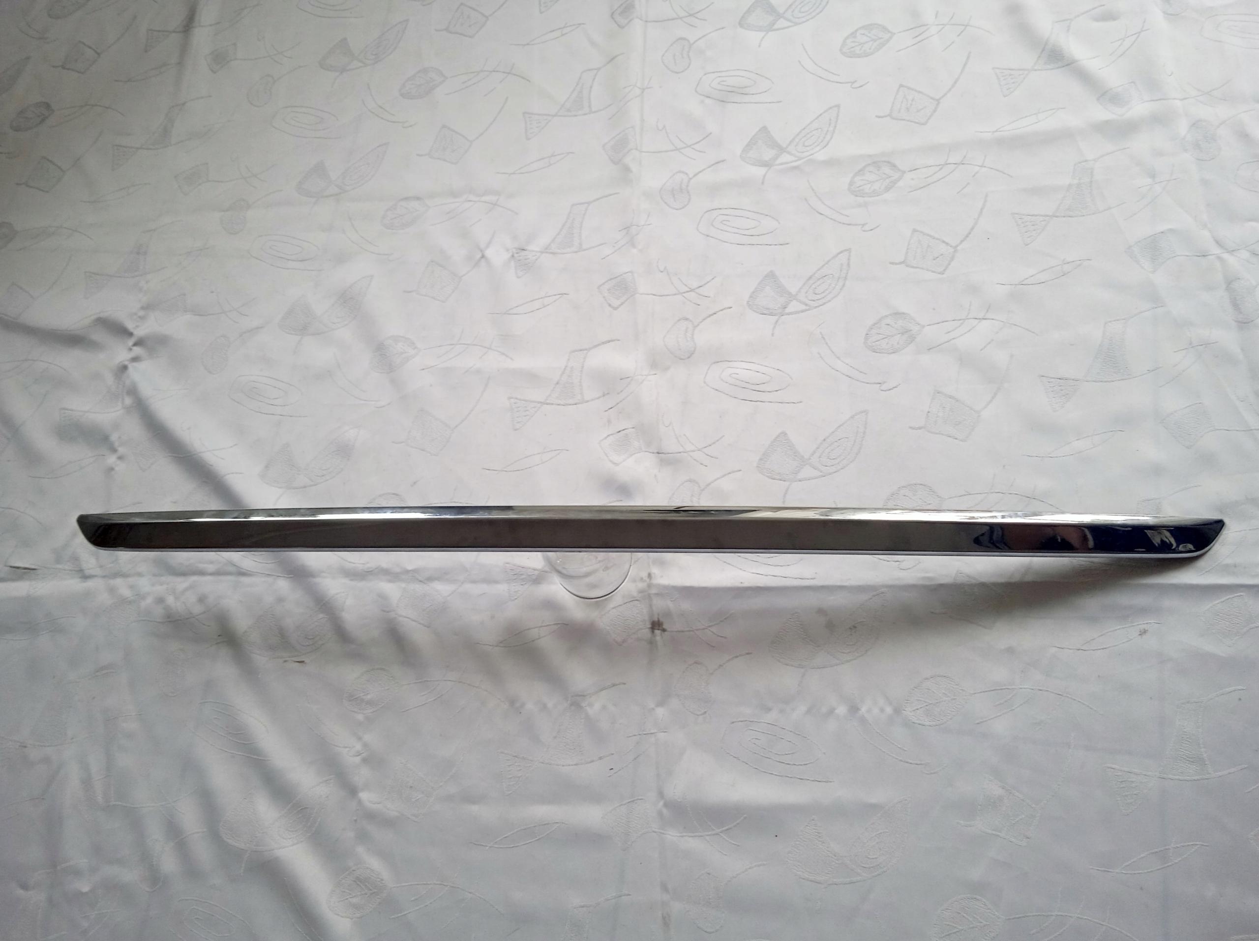 31333812 - Хромированная накладка задней двери VOLVO XC60 LIFT R-DESIGN