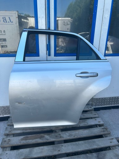 Chrysler 300c 2011- задні двері зліва