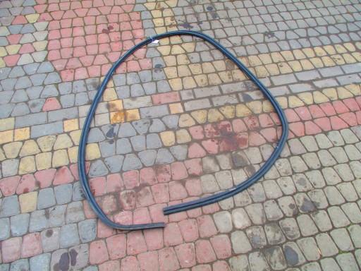 Chrysler Voyager V 08 - прокладка крышки багажника