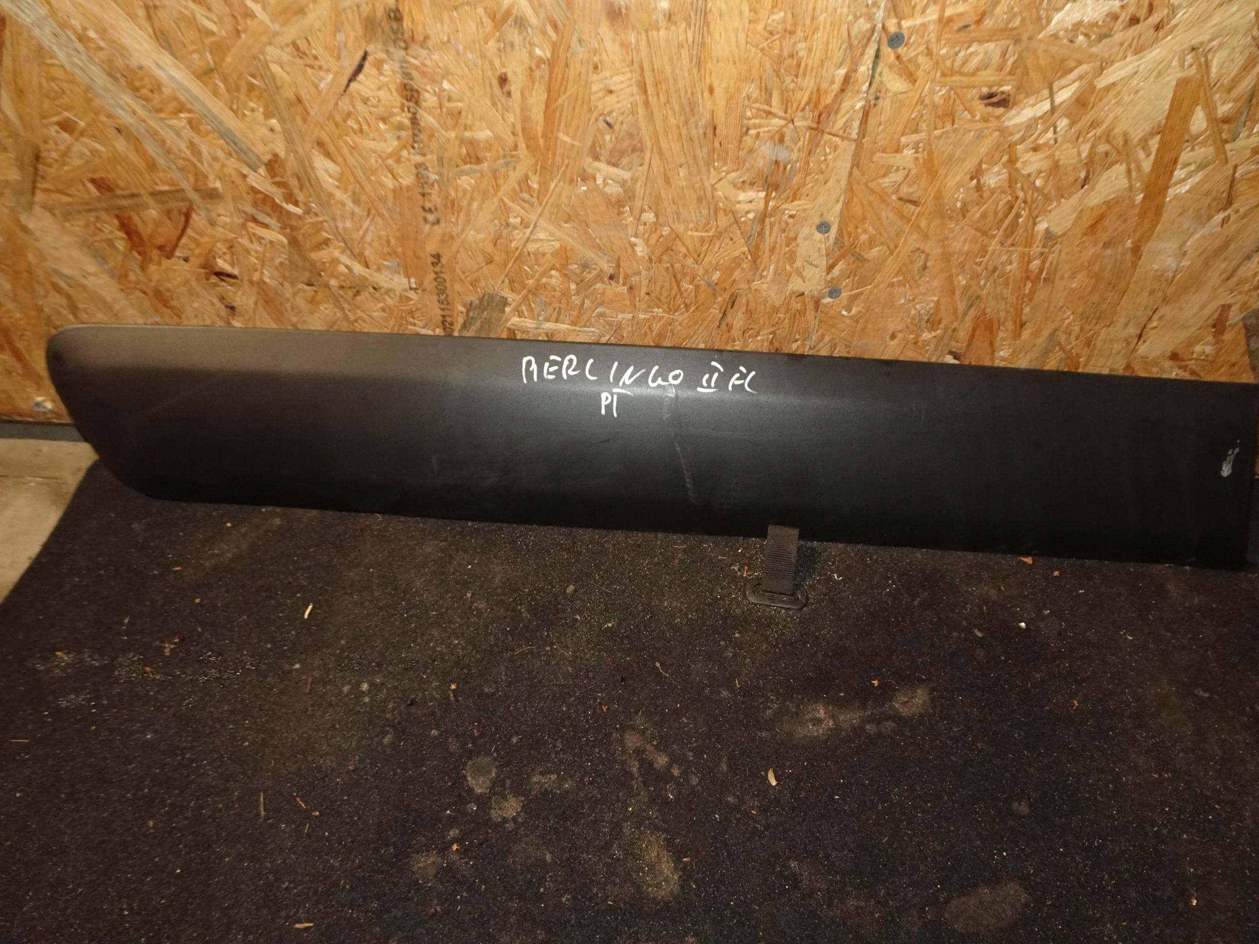 9681644777 - Citroen Berlingo II FL обшивка дверей права сторона