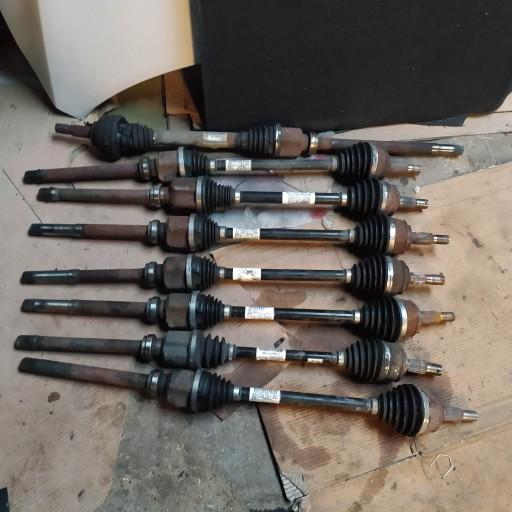 Citroen Peugeot Вал правый 9820471180