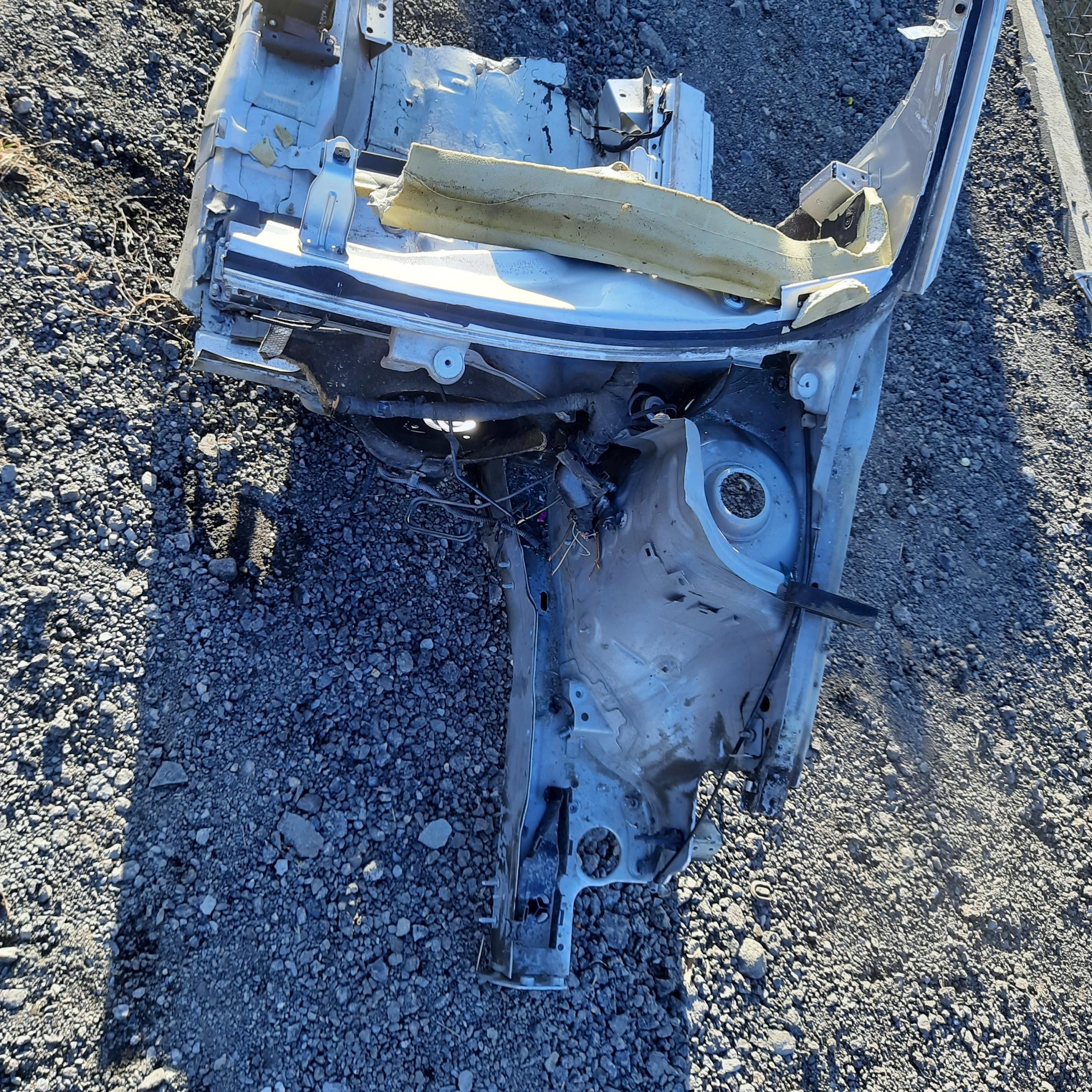 Ліва передня чверть fabia iii la7w лонжерон