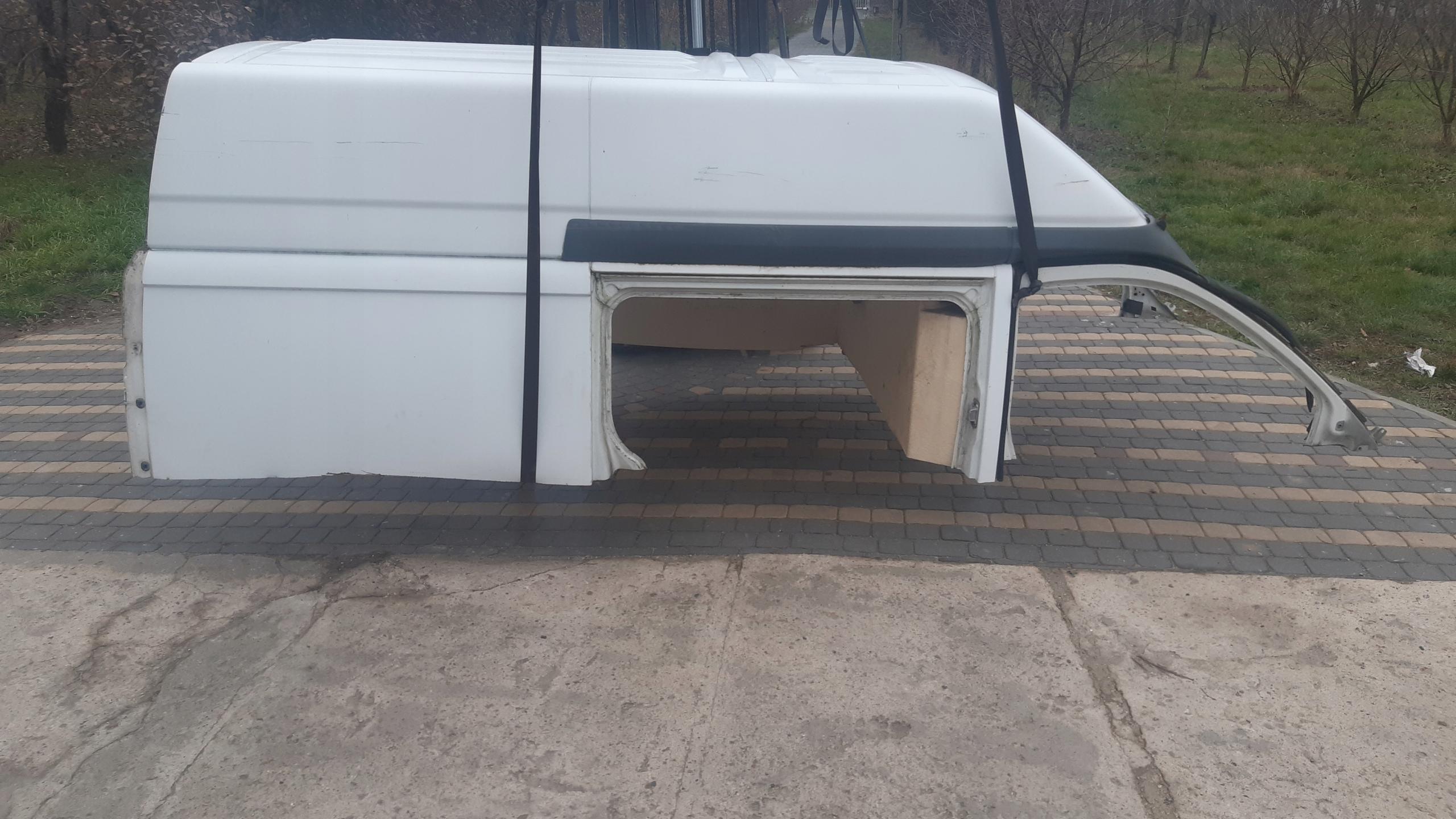 Четверть обшивка крыши VIVARO TRAFIC II 01-14R