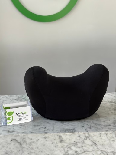 Черный подголовник-подушка в машину