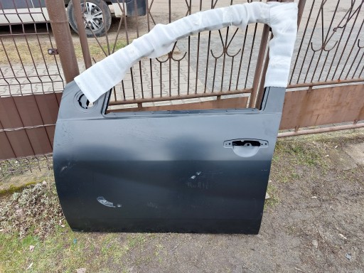 Dacia duster левая входная дверь 10-