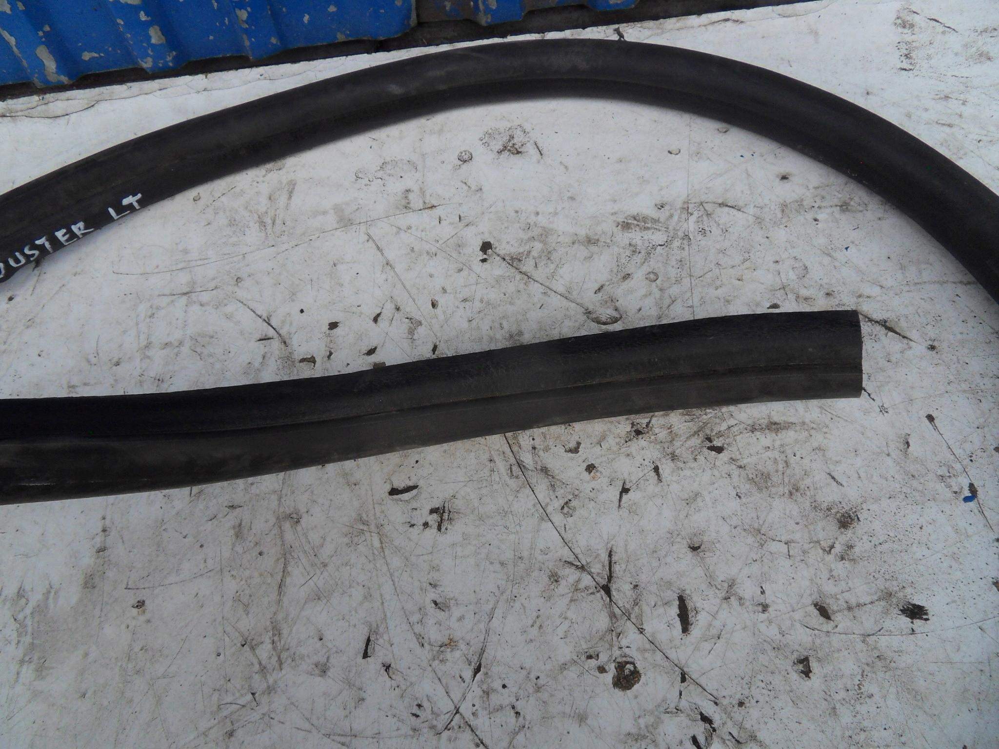 DACIA DUSTER І 09-17 УЩІЛЬНЕННЯ ДВЕРЕЙ ЗАДНЄ ЛІВЕ