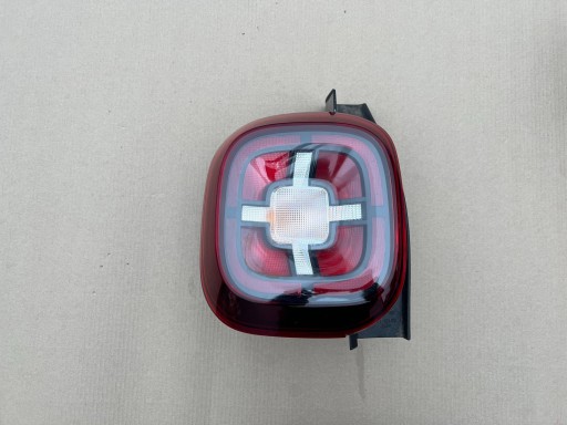 265558217R - Dacia Duster II 2 17+ ліва задня лампа