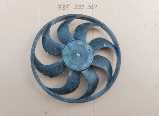 DACIA DUSTER II 21-22 ВЕНТИЛЯТОР РАДИАТОРА OE 5000992 5YY0585