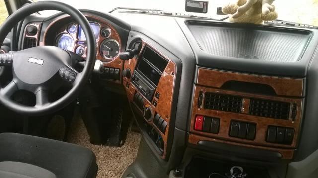 DAF 105 XF КОКПІТ ШПОН ДОШКА НАКЛЕЙКИ