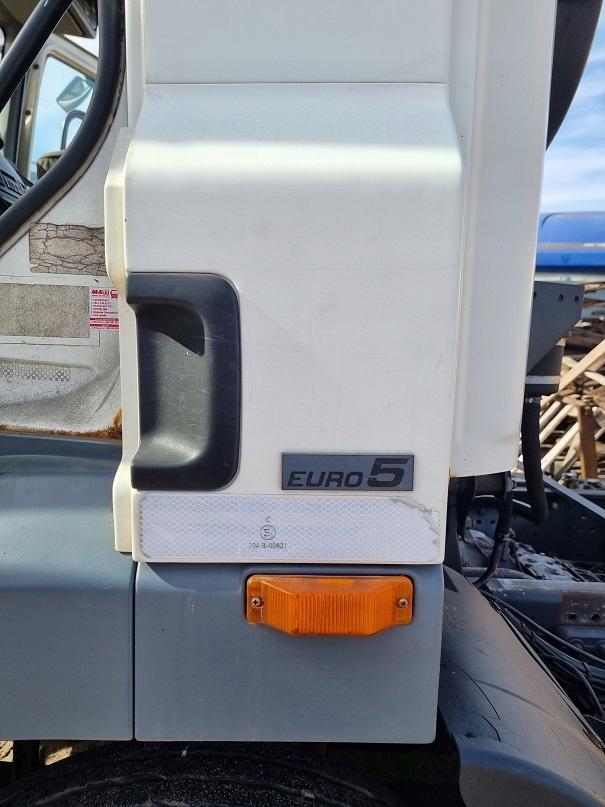 DAF 65 75 85 CF удлинитель кабины ступицы левый