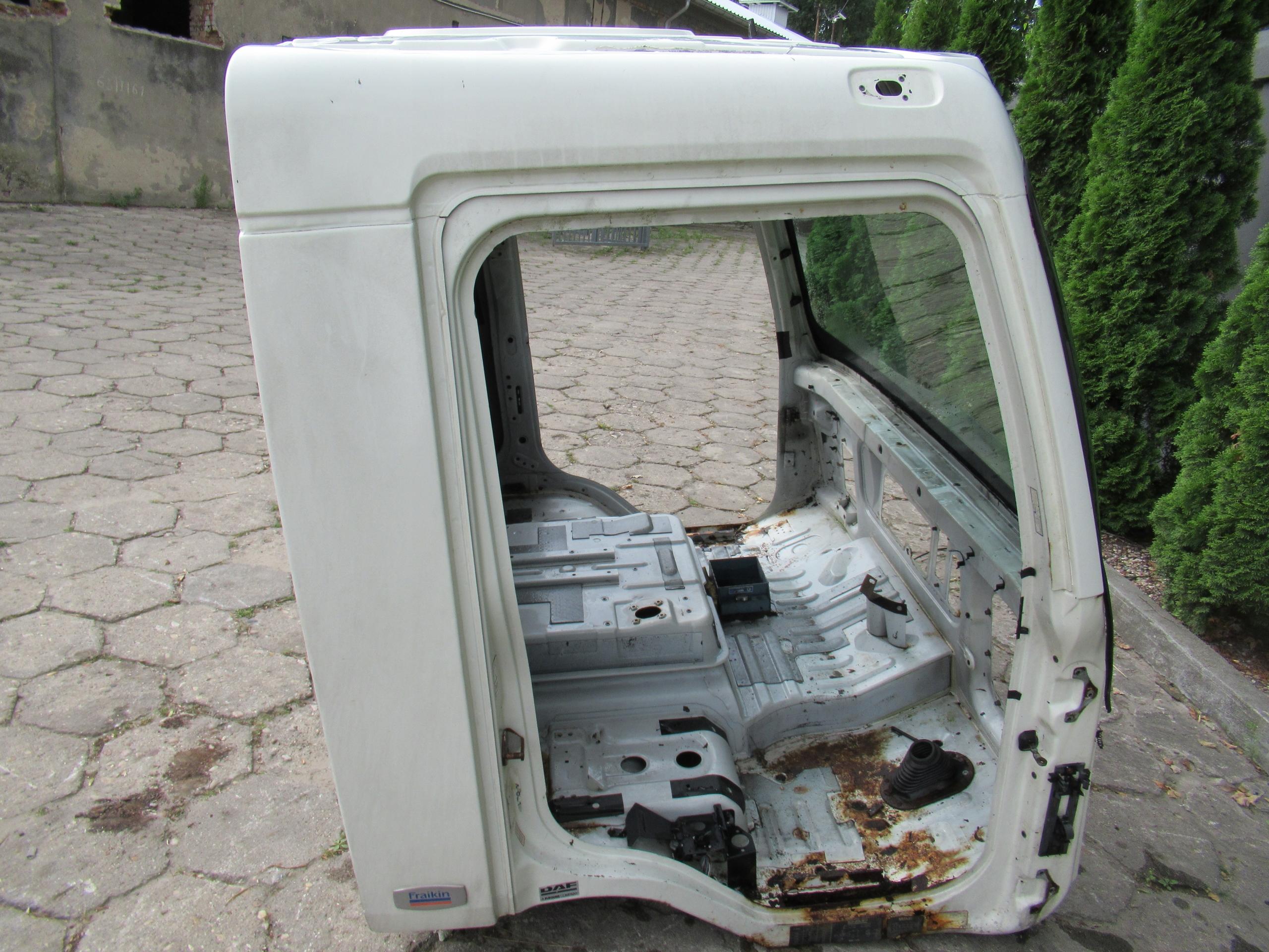 DAF LF 45 55 ОБШИВКА КАБІНИ БІЧНА ПРАВА ЧВЕРТЬ