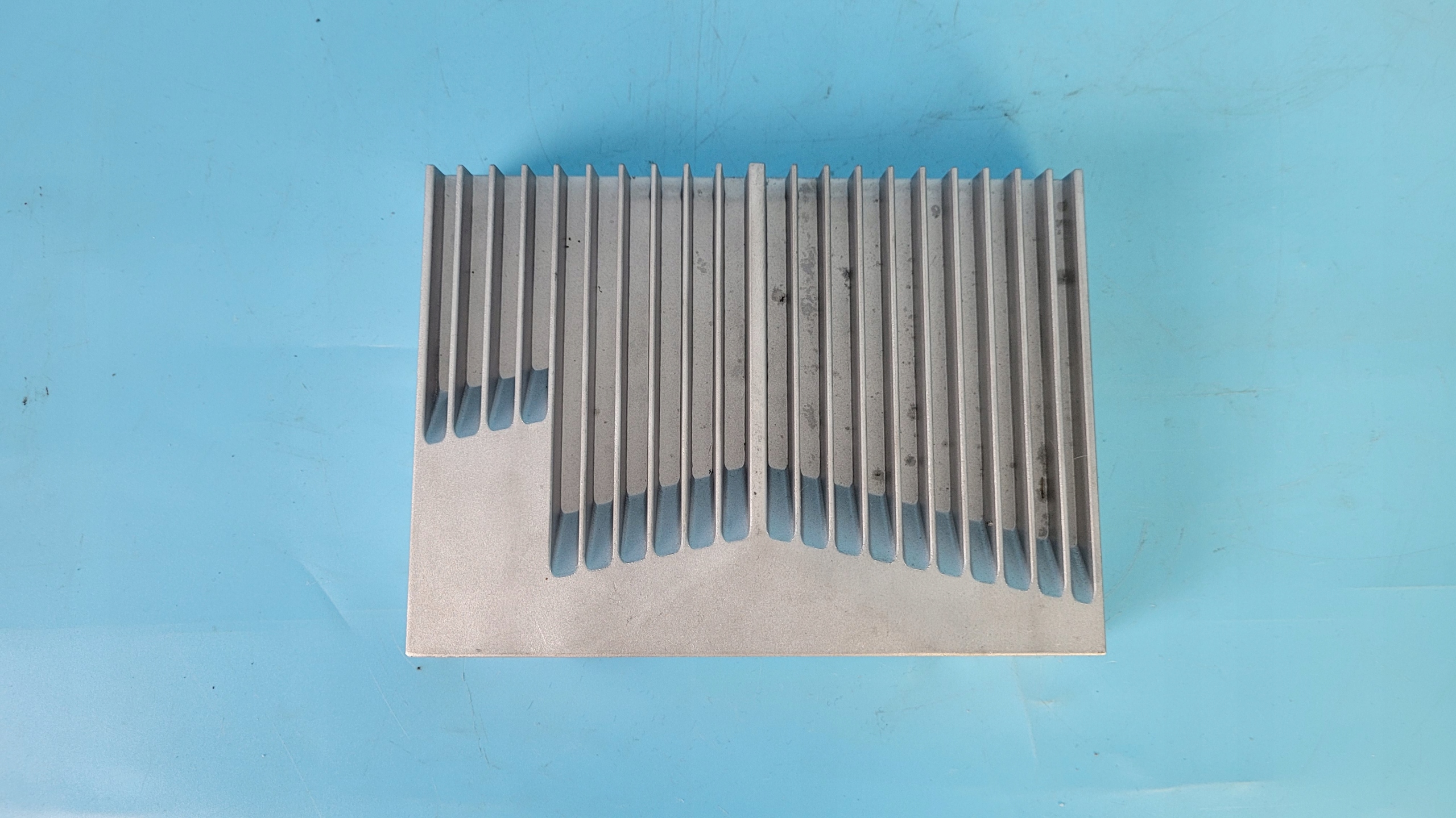 FK72 19C164 - Discovery SPORT 17R Підсилювач Meridian FK7219C164