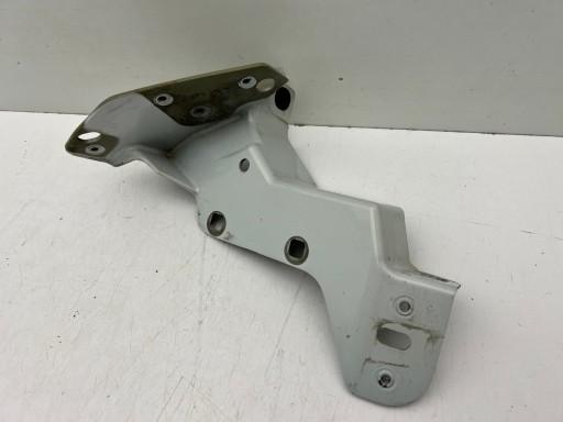 LK72-16C174-AA - DISCOVERY SPORT L550 кріплення правого крила