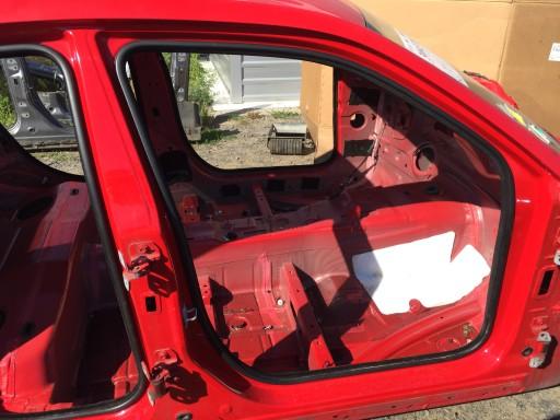 DODGE CHARGER 15 16 УЩІЛЬНЕННЯ КУЗОВА ДВЕРІ