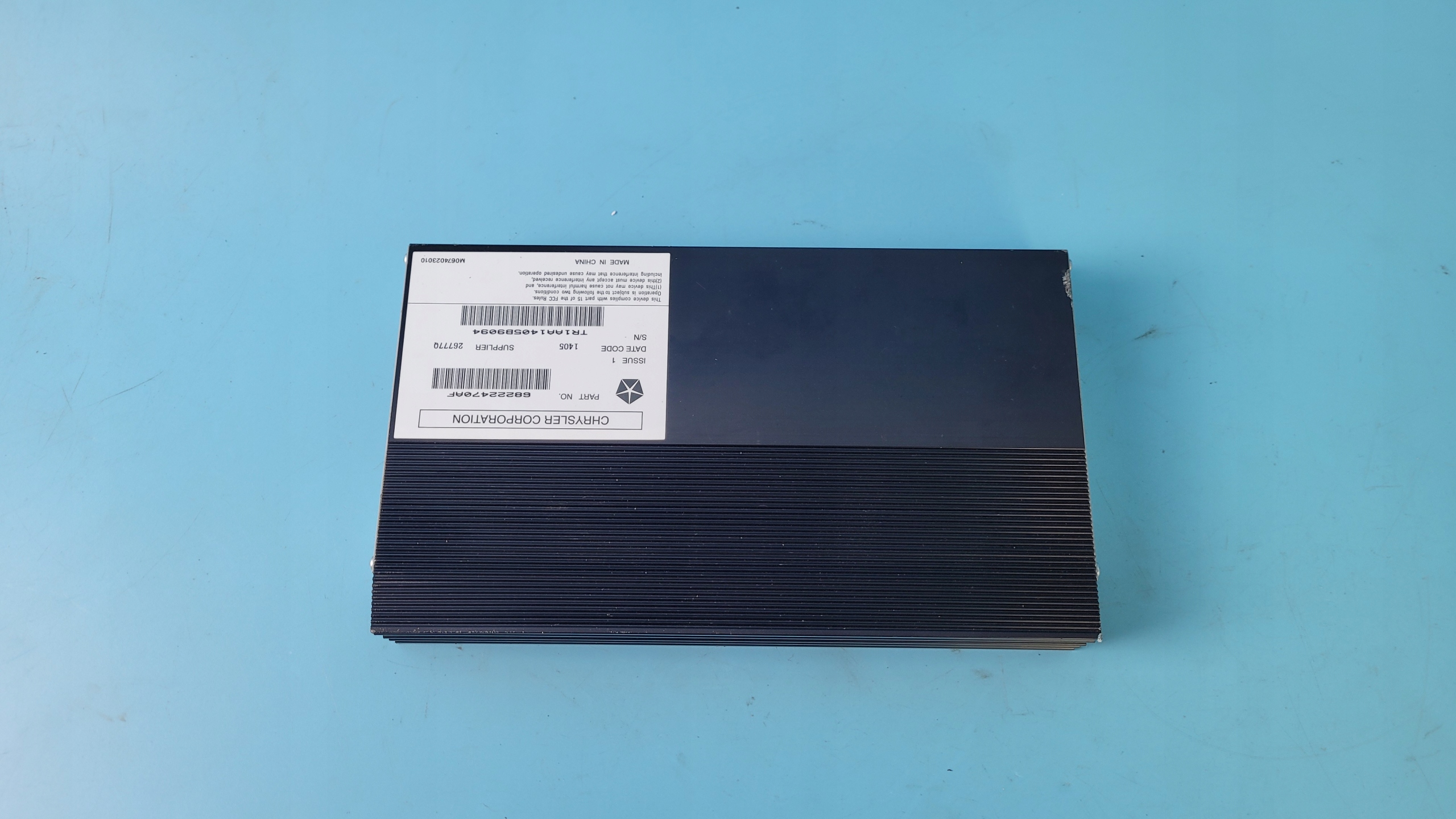 DODGE CHARGER 15R усилитель 68222470AF