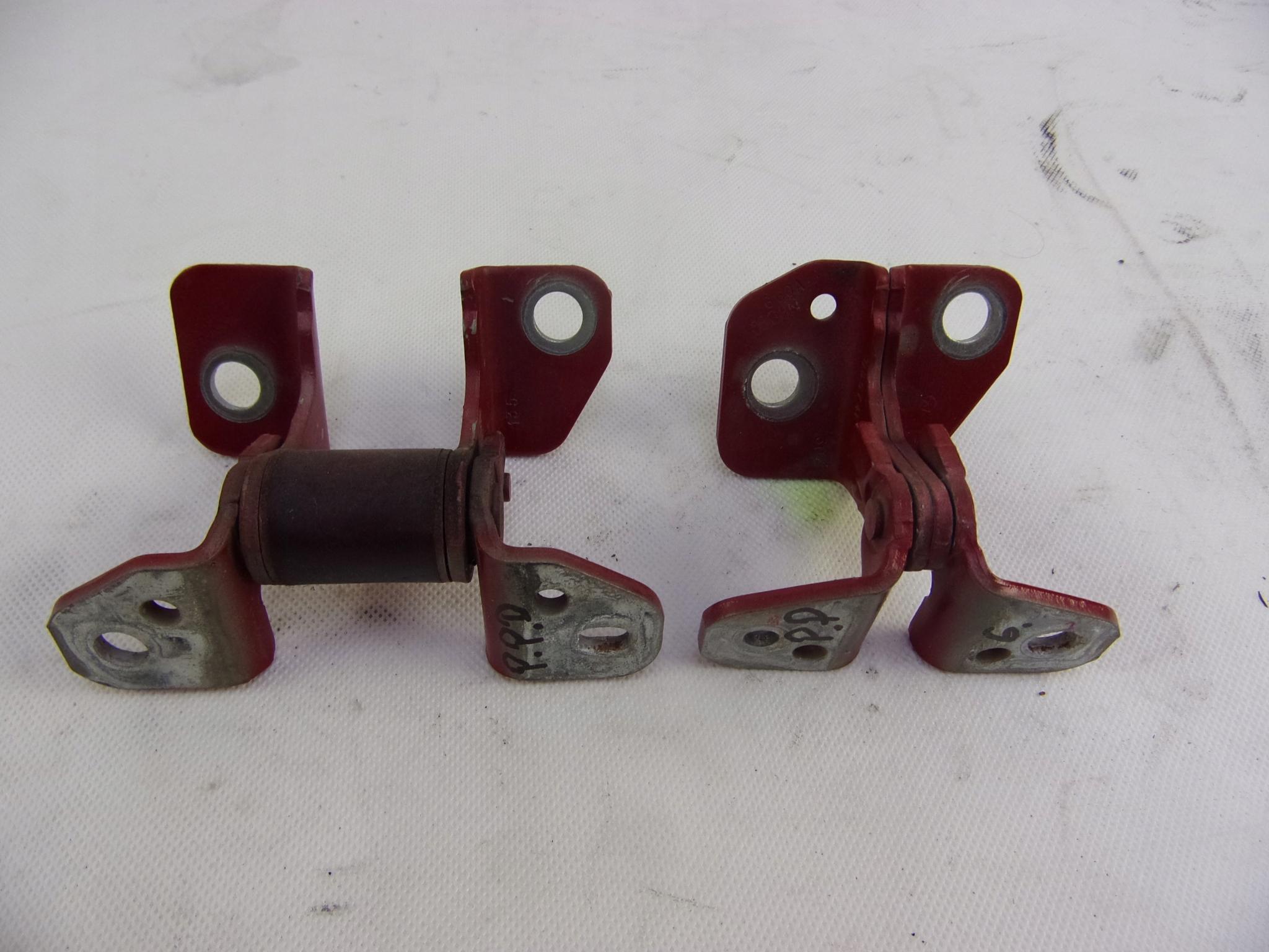 DODGE DURANGO III 11-ПЕТЛІ ПЕРЕДНЬОЇ ПРАВОЇ ДВЕРІ