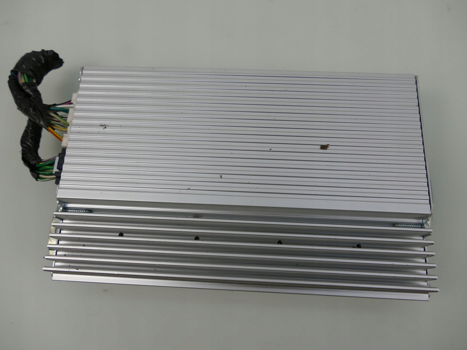 05091012AG - DODGE NITRO АУДИО УСИЛИТЕЛЬ ЗВУКА